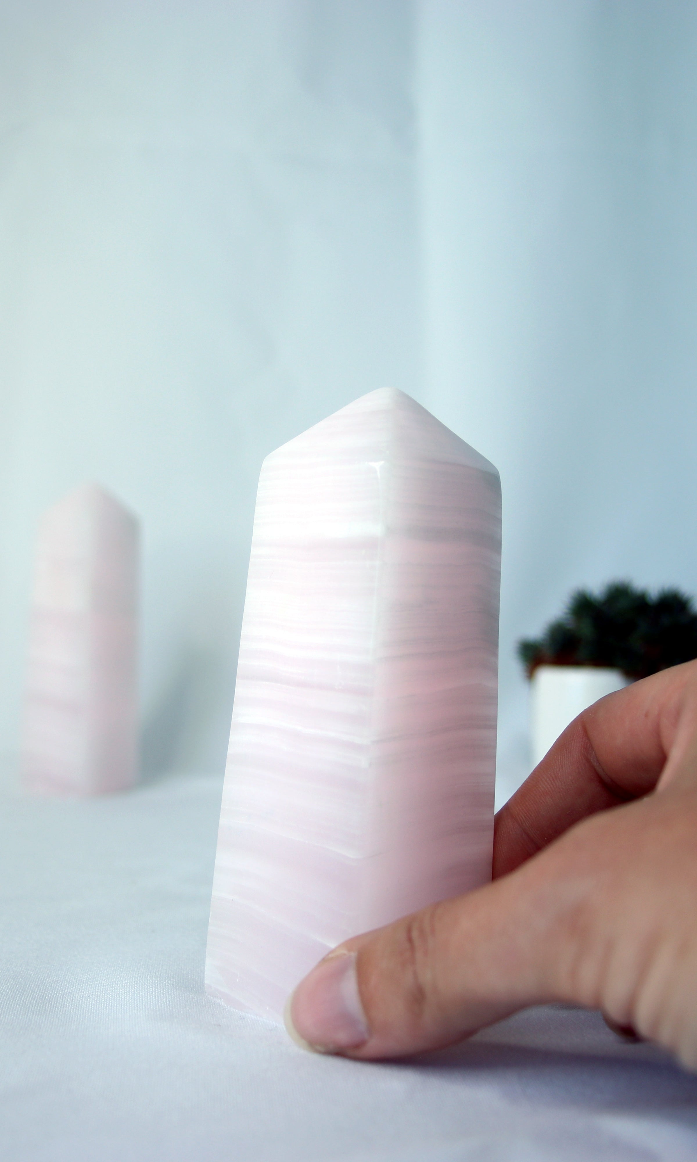 Mangano Calcite Obelisk